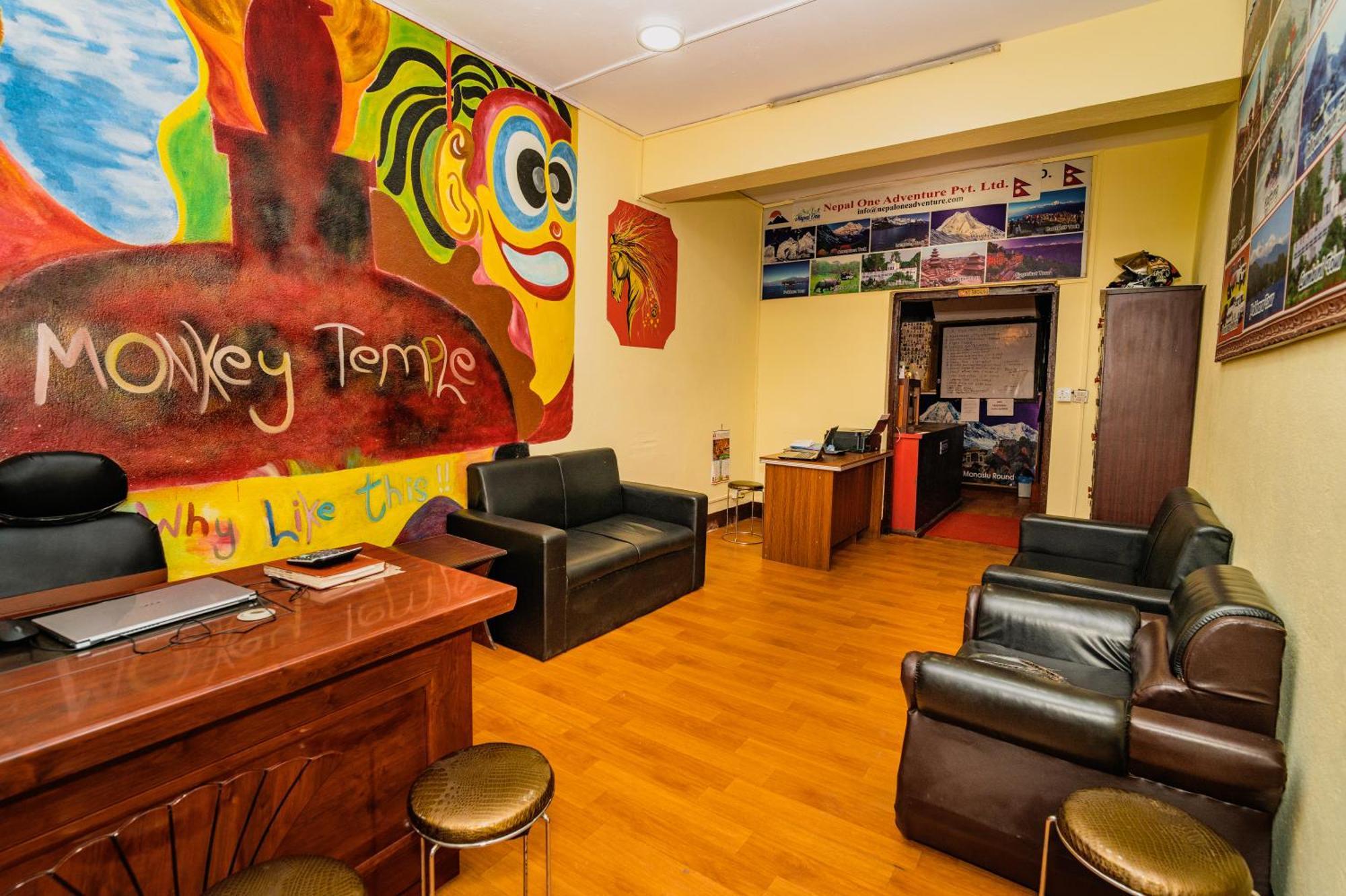 Rest Up Kathmandu Hostel Εξωτερικό φωτογραφία